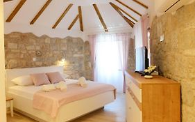 Veli Varos Old Town Deluxe Apartment City Centre